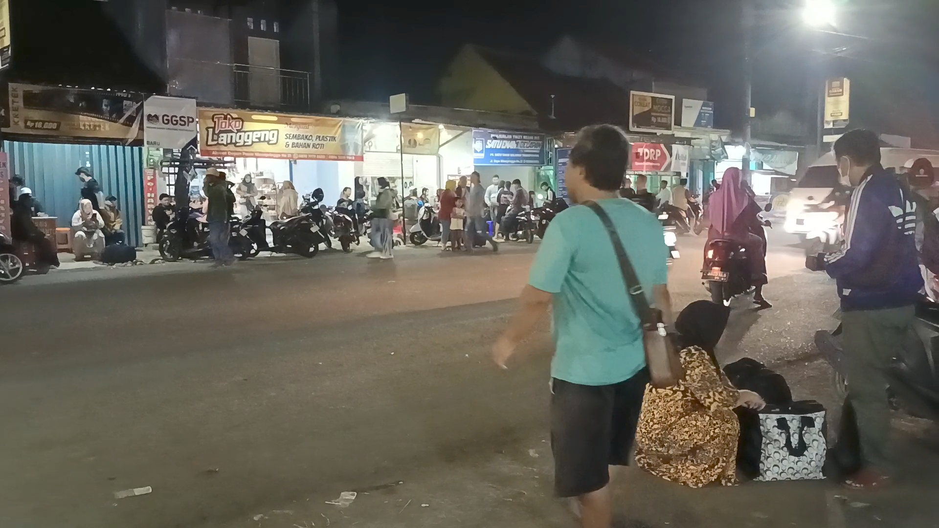 Puncak Arus Balik Kabupaten Pekalongan Ramai Lancar, Agen Bus dipenuhi Calon penumpang