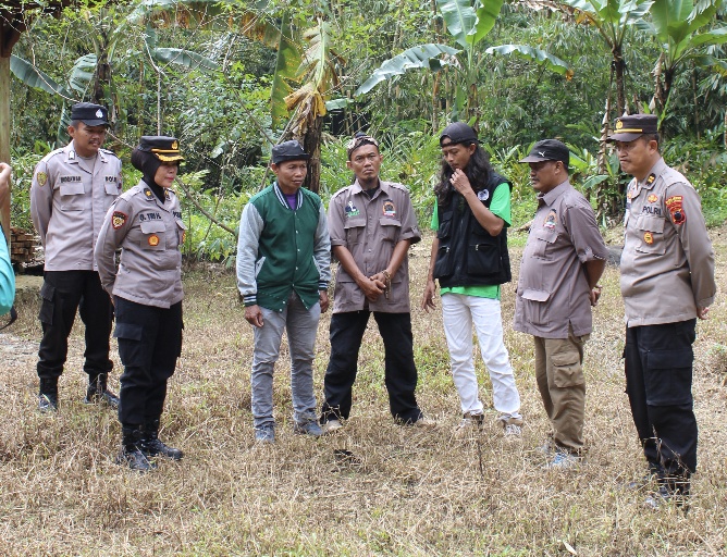 Polres Pekalongan Dukung Aksi Peduli Lingkungan Petungkriono, LKPP giatkan pembibitan