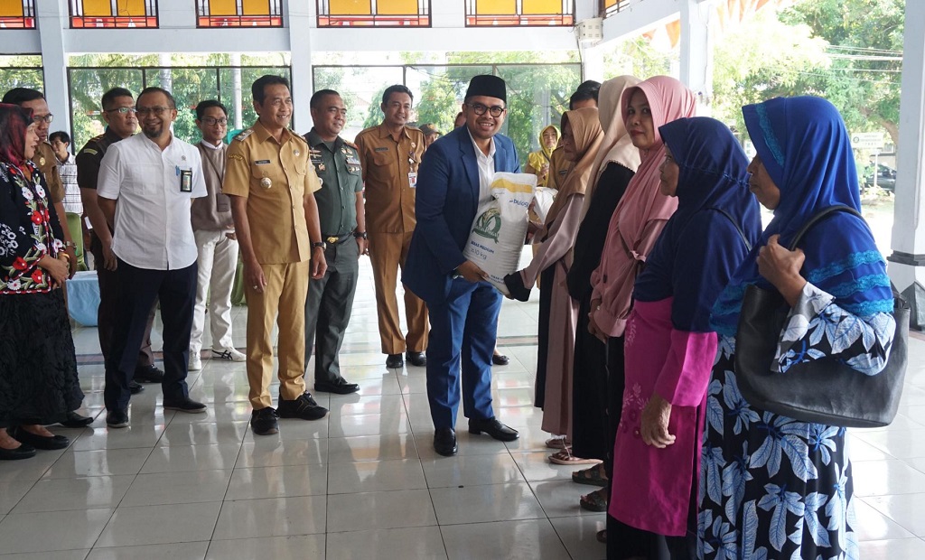 Pemkab Batang Salurkan Bantuan Beras ke 59.671 Keluarga, Bukti Komitmen Tekan Kemiskinan