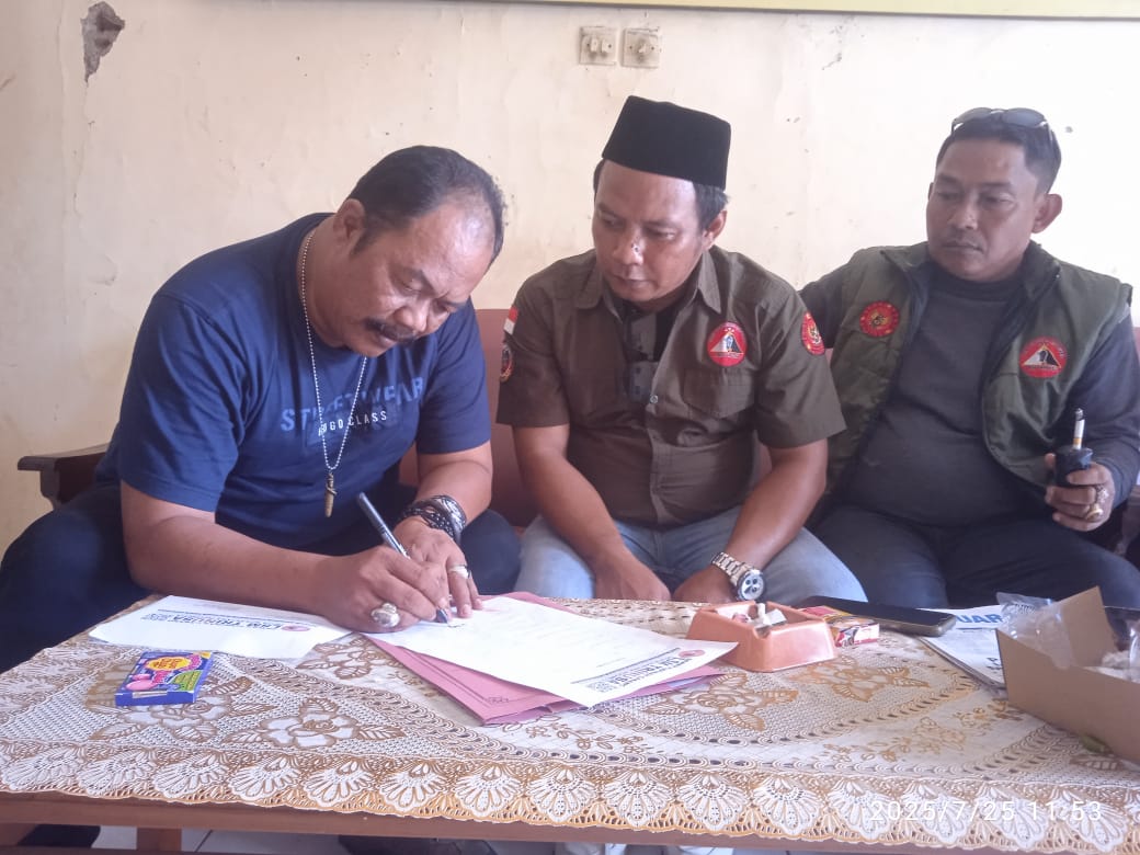 LSM Trinusa Laporkan Trotoar Jadi Lapak Dagang, Satpol PP Pekalongan Janji Tindak Tegas