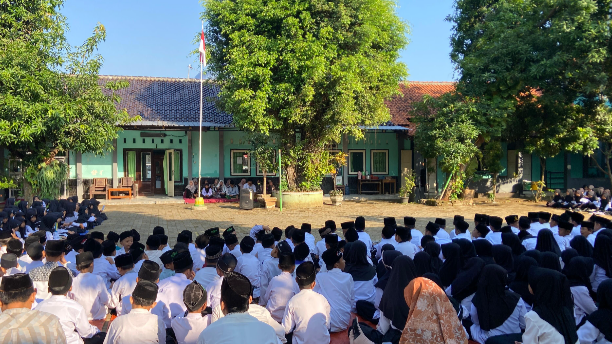 MIN Pekalongan Gelar Istighosah Rutin Setiap Jumat Kliwon, Tanamkan Nilai Religius dan Perkuat Karakter Siswa